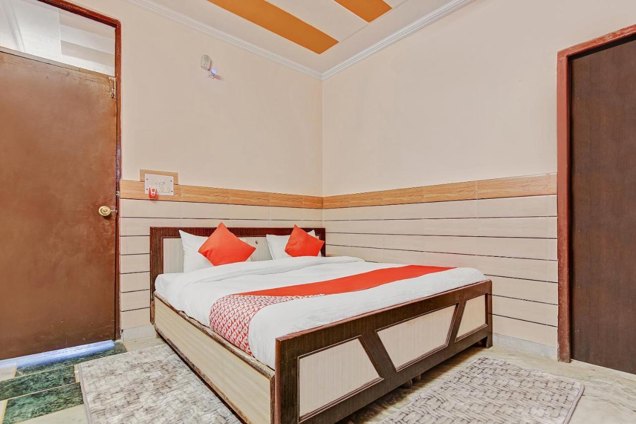 Oyo Park View Guest House Near Edm Mall New Delhi Eksteriør billede