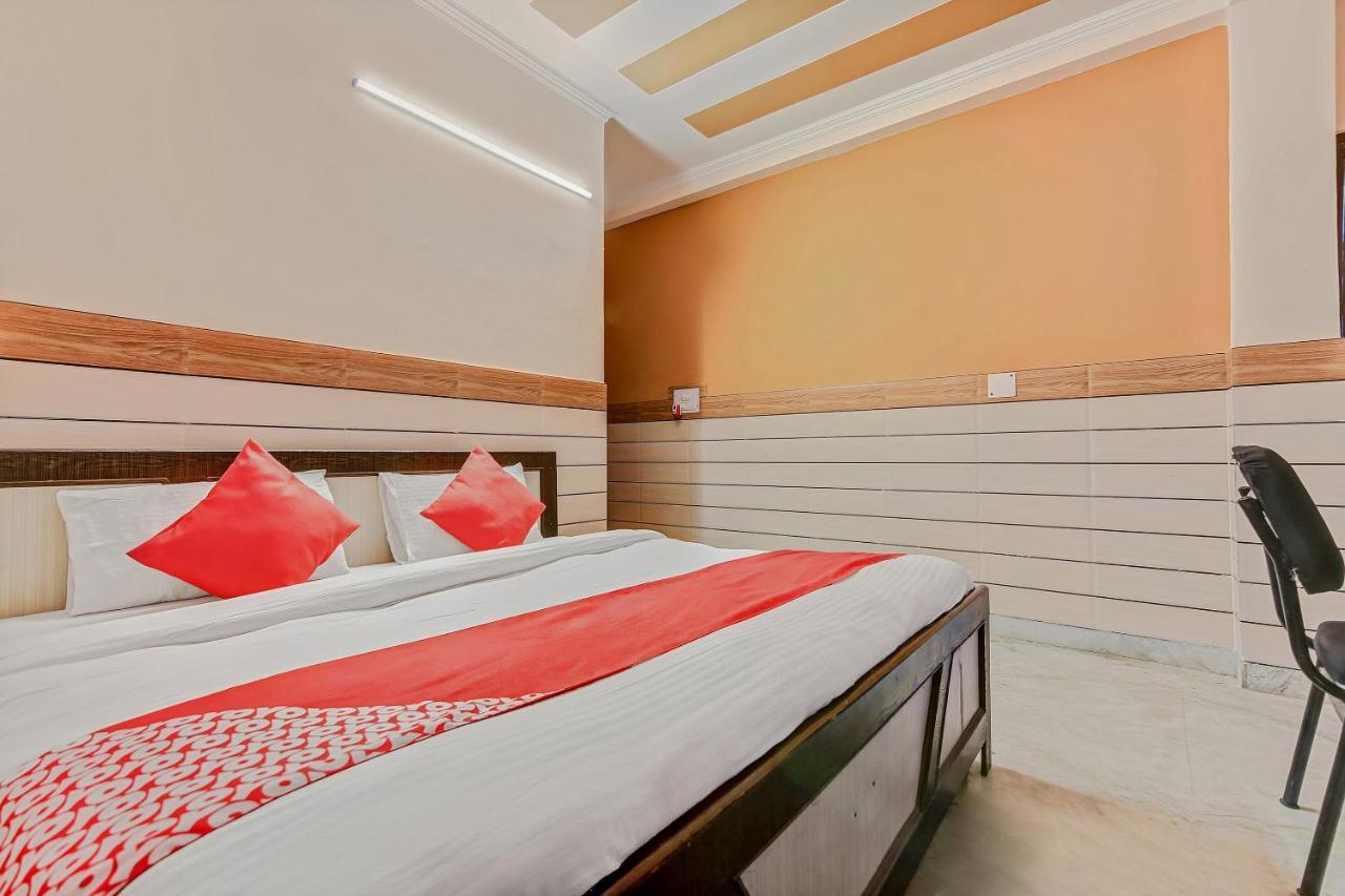 Oyo Park View Guest House Near Edm Mall New Delhi Eksteriør billede