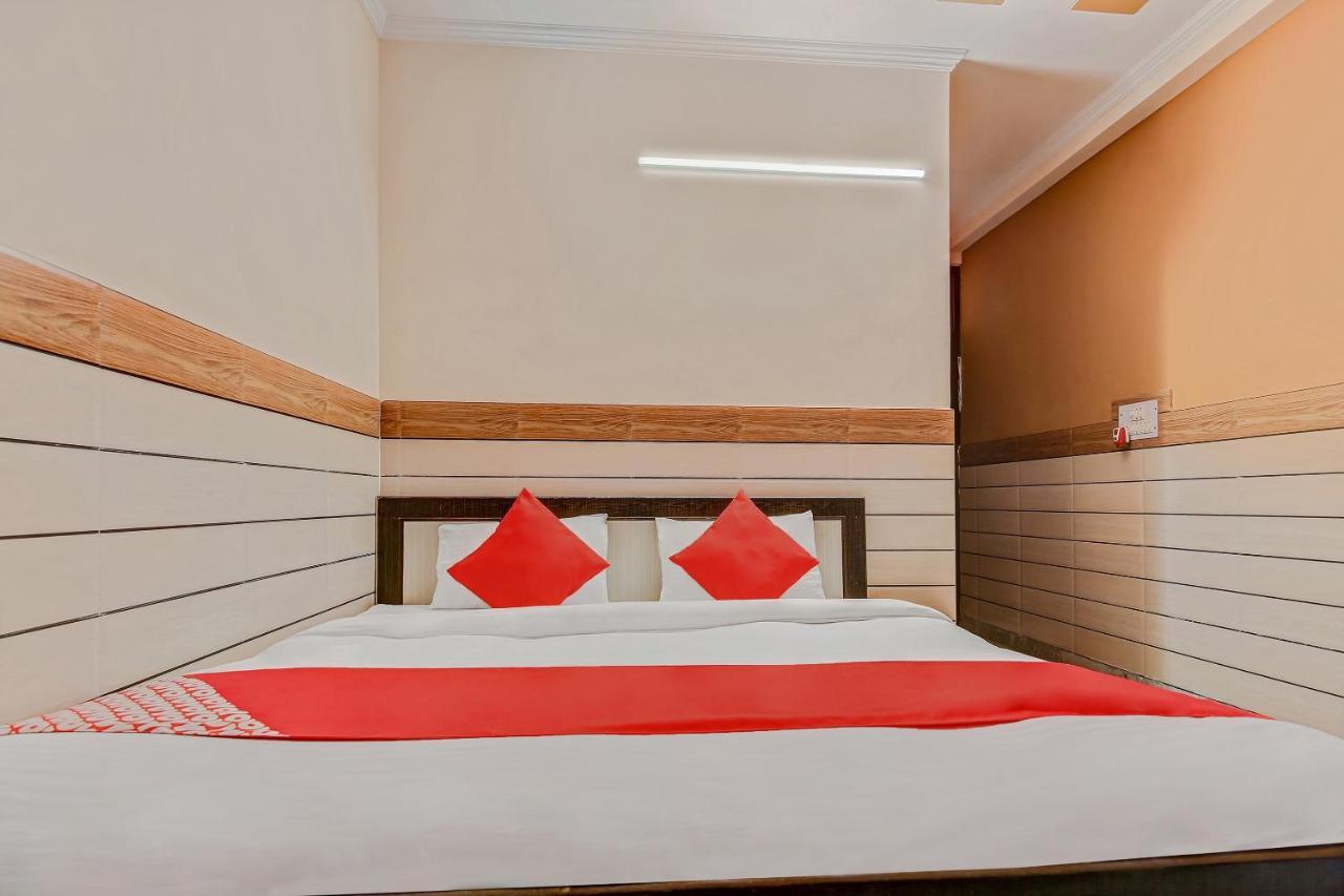 Oyo Park View Guest House Near Edm Mall New Delhi Eksteriør billede