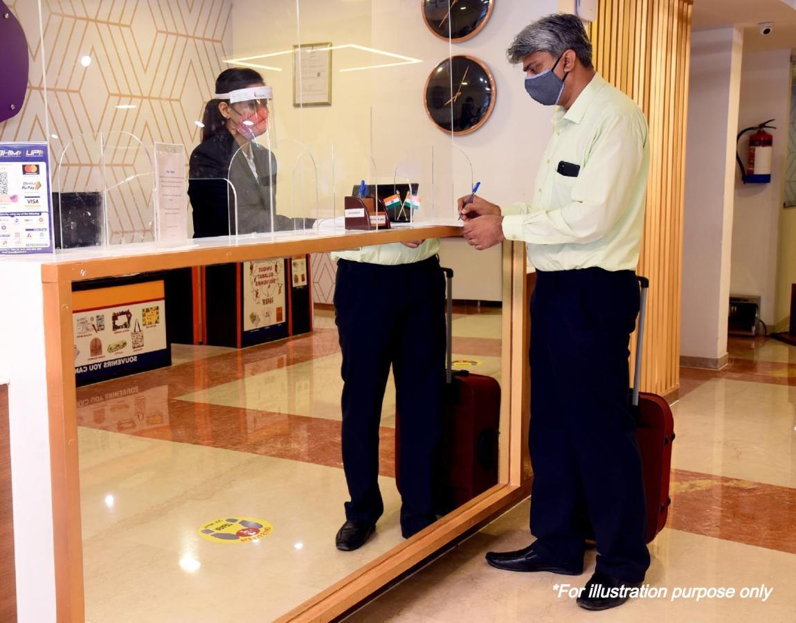 Oyo Park View Guest House Near Edm Mall New Delhi Eksteriør billede